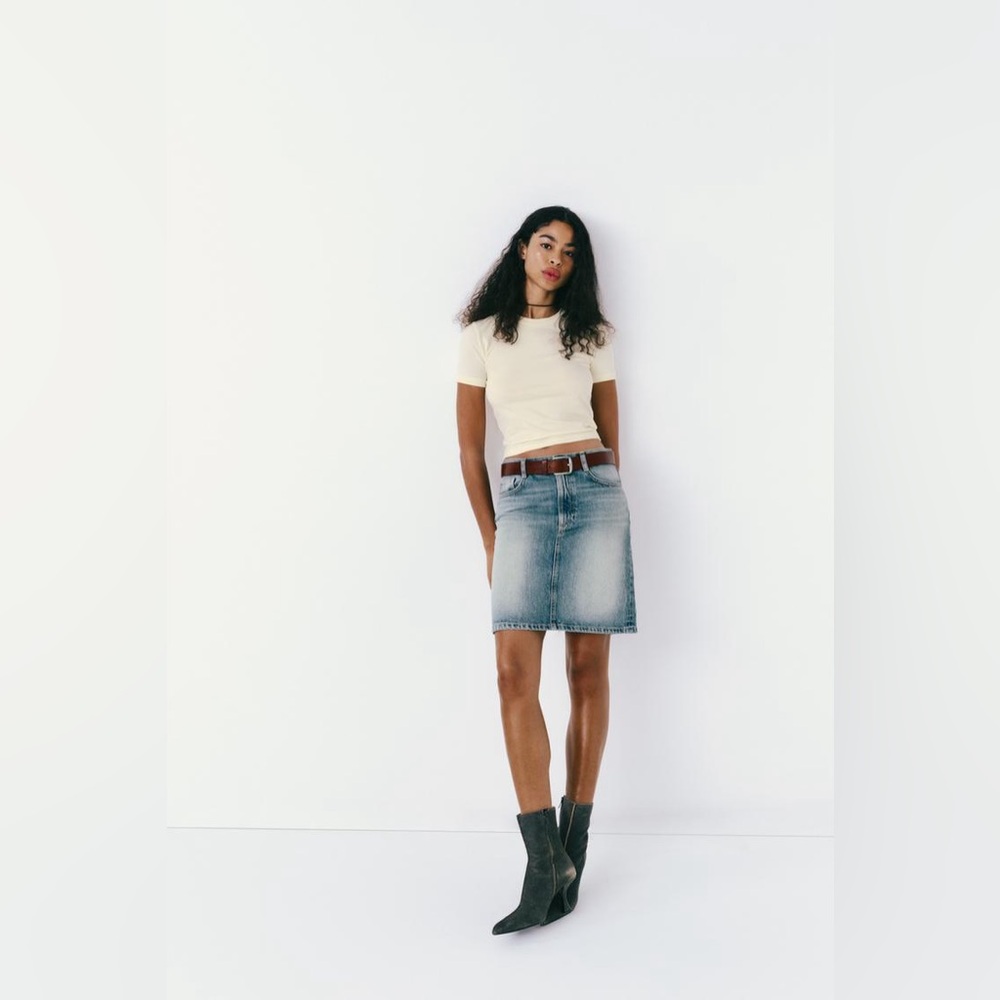 NWT ZARA DENIM SKIRT TRF SIZE LARGE